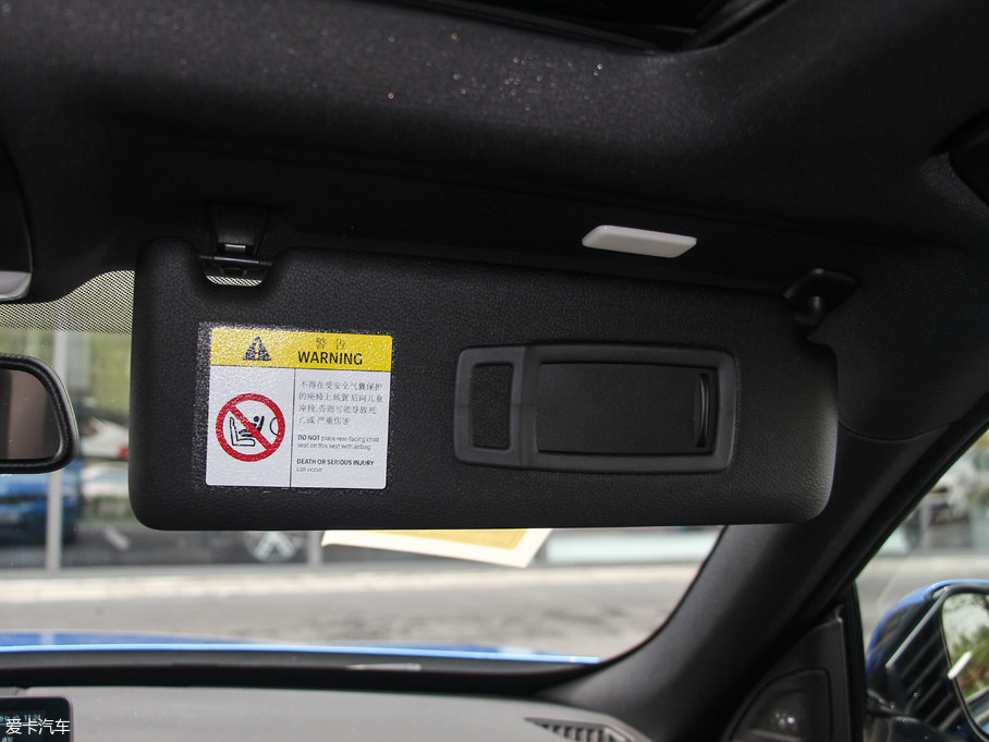 2017R3ϵGT 330i xDrive M\