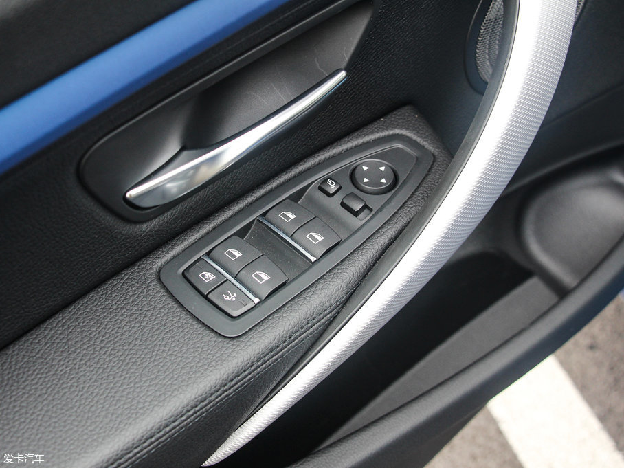 2017R3ϵGT 330i xDrive M\