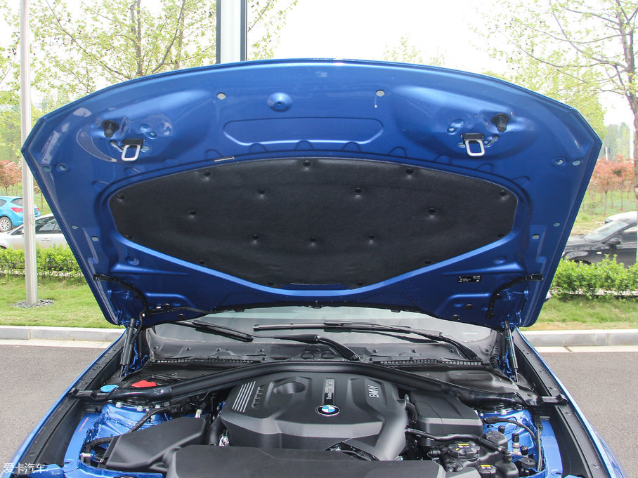 2017R3ϵGT 330i xDrive M\