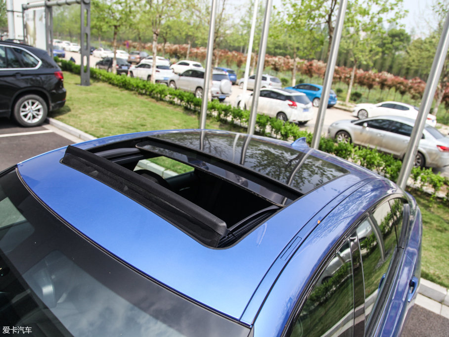 2017R3ϵGT 320i M\