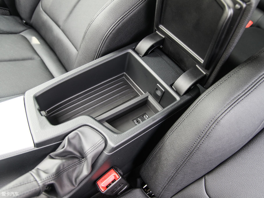 2017R3ϵGT 320i M\