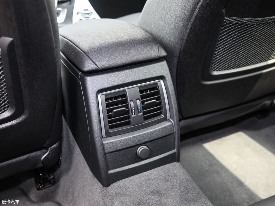 2017R3ϵGT 320i M\