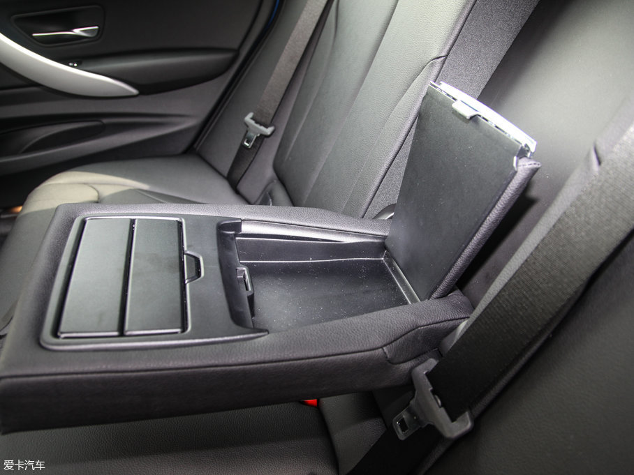 2017R3ϵGT 320i M\