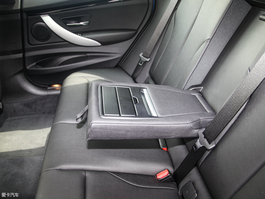 2017R3ϵGT 320i M\