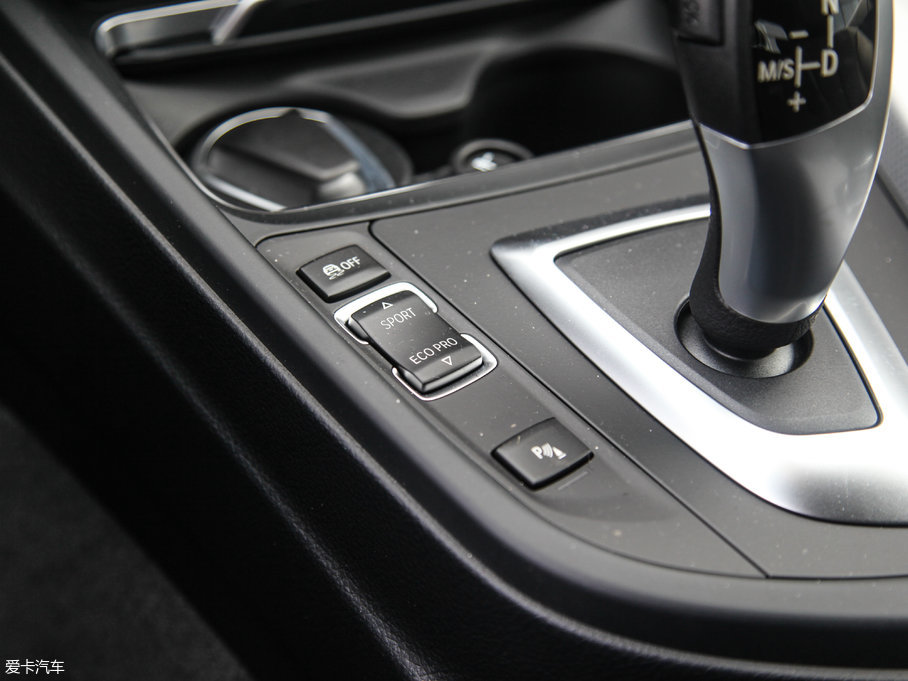 2017R3ϵGT 320i M\