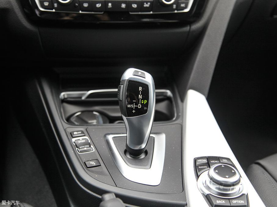 2017R3ϵGT 320i M\