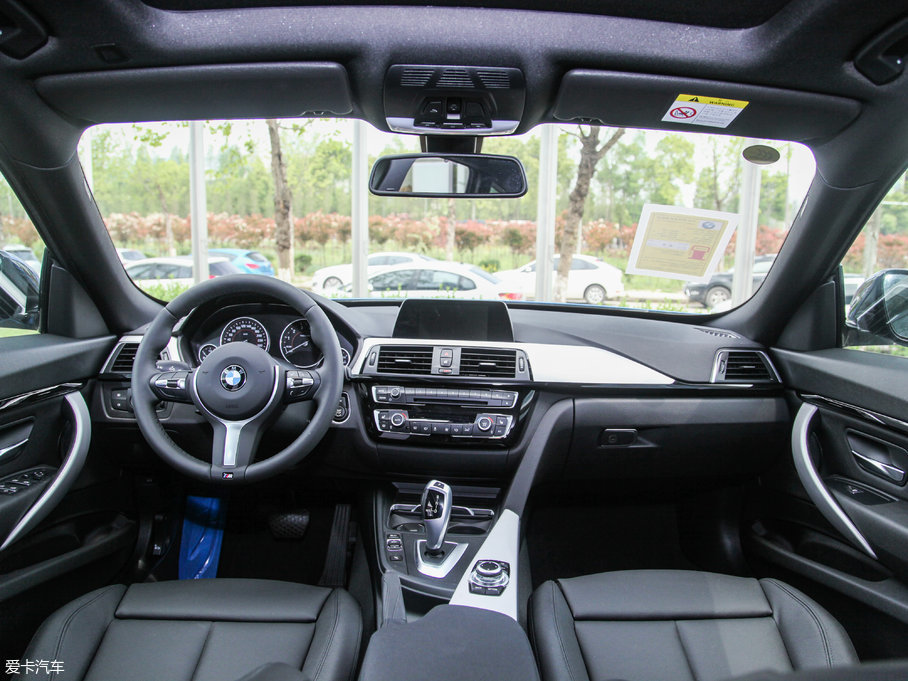 2017R3ϵGT 320i M\