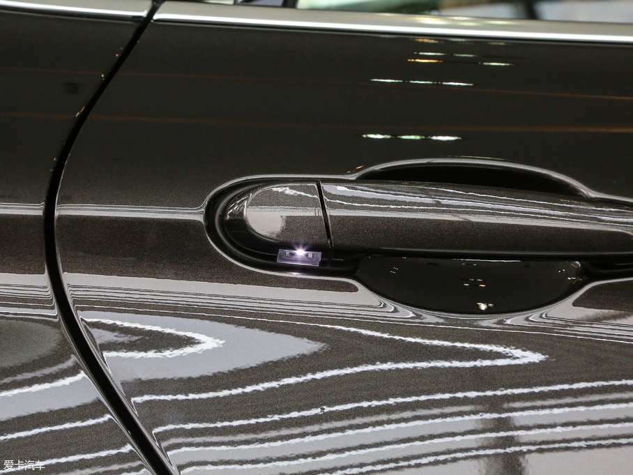 2017R3ϵGT 320i AOӋb