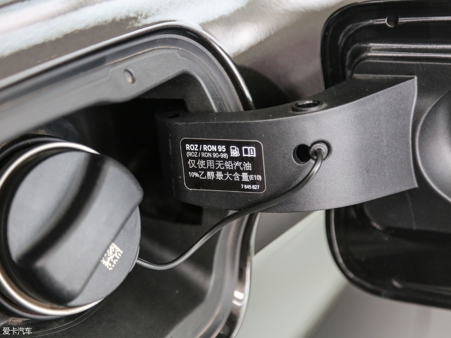 2017R3ϵGT 320i AOӋb