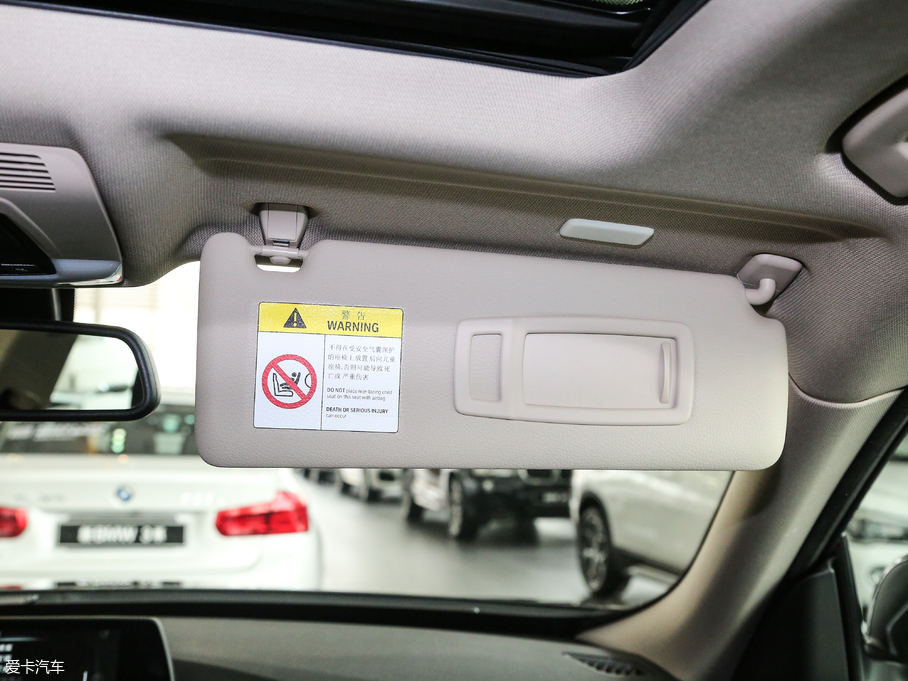 2017R3ϵGT 320i AOӋb