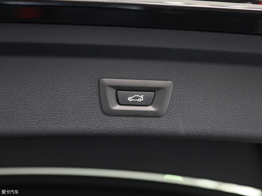 2017R3ϵGT 320i AOӋb