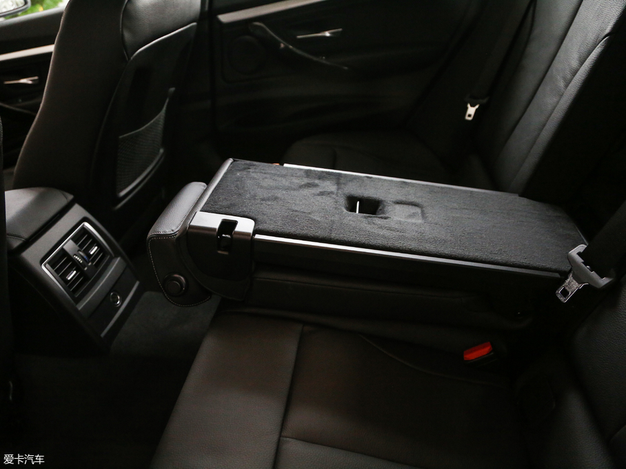 2017R3ϵGT 320i AOӋb