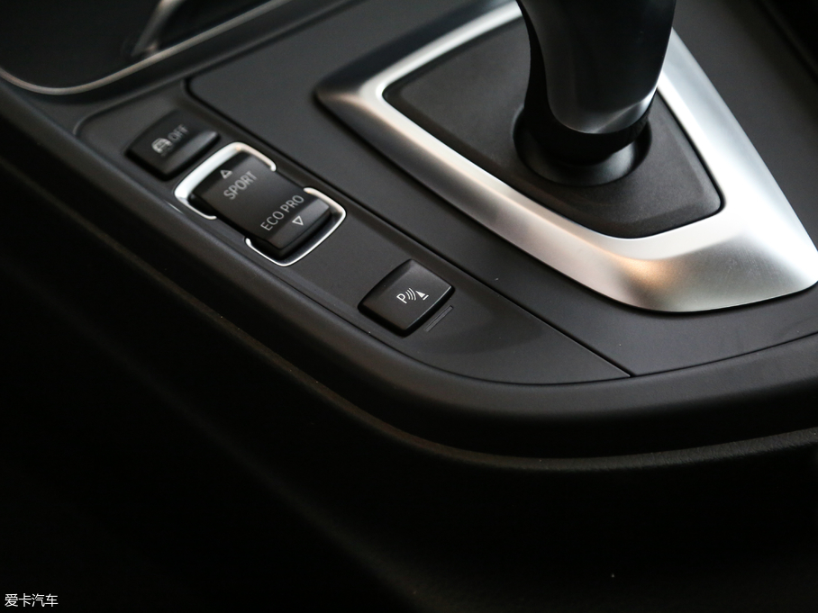 2017R3ϵGT 320i AOӋb