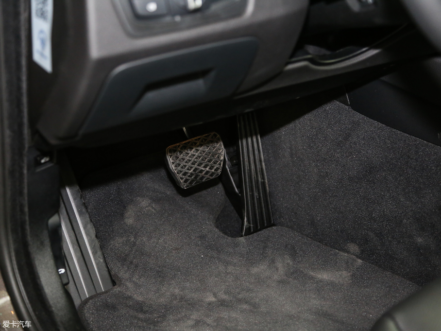 2017R3ϵGT 320i AOӋb