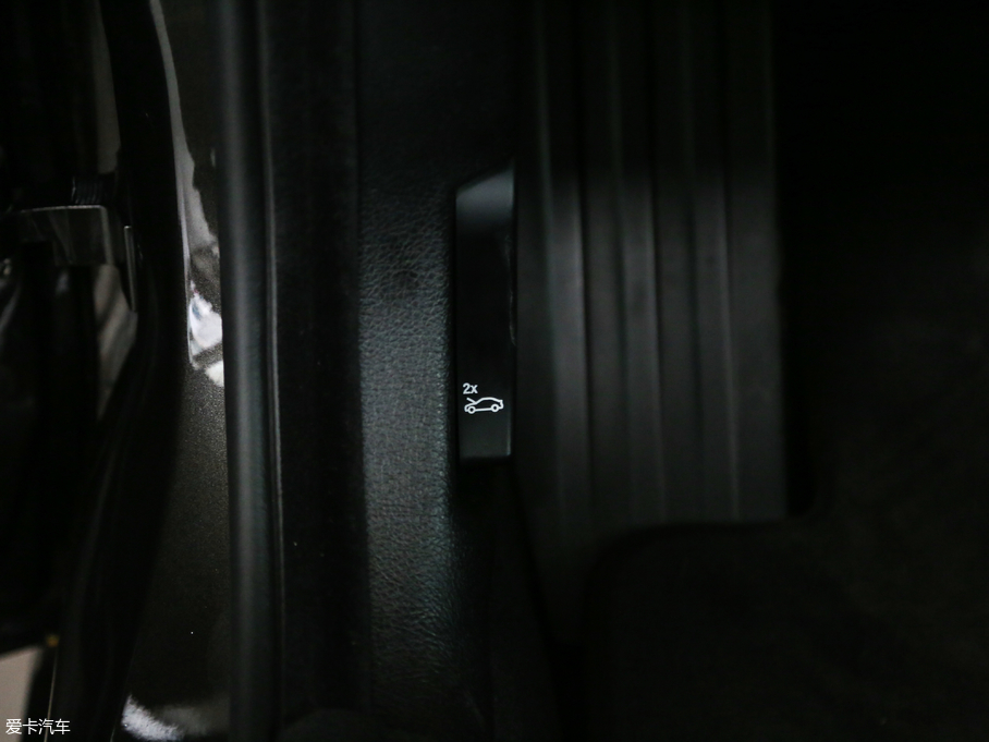 2017R3ϵGT 320i AOӋb