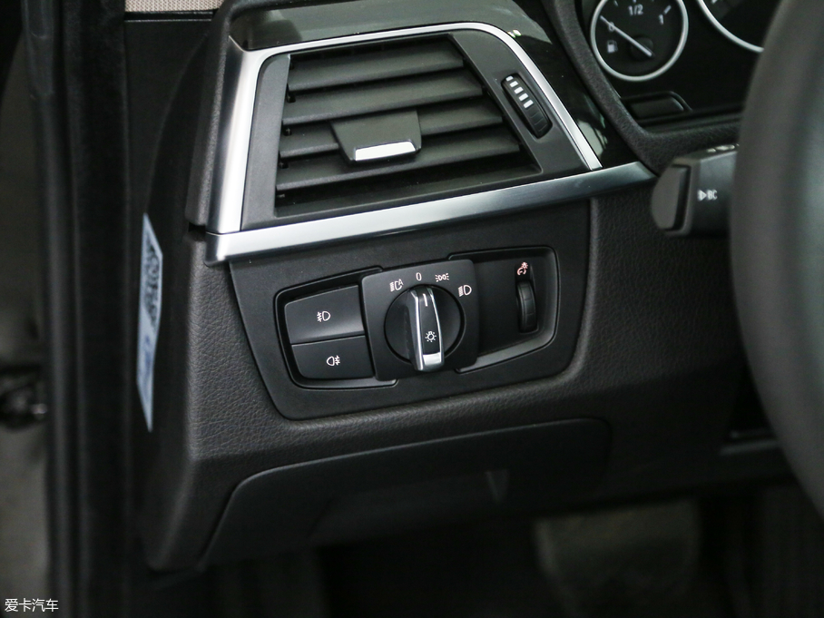 2017R3ϵGT 320i AOӋb