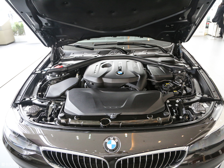 2017R3ϵGT 320i AOӋb