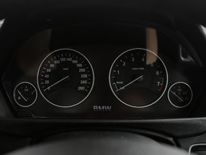 2017款320i 豪华设计套装 仪表