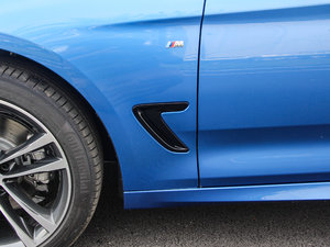 2017330i xDrive M\ ^