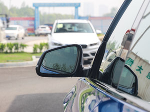 2017330i xDrive M\ ^