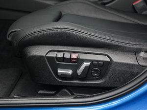 2017330i xDrive M\ {{