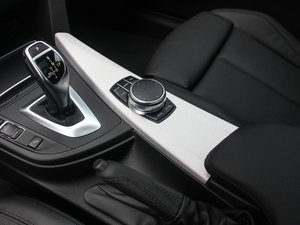 2017330i xDrive M\ п؅^