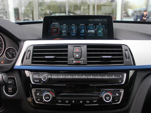 2017330i xDrive M\ {L