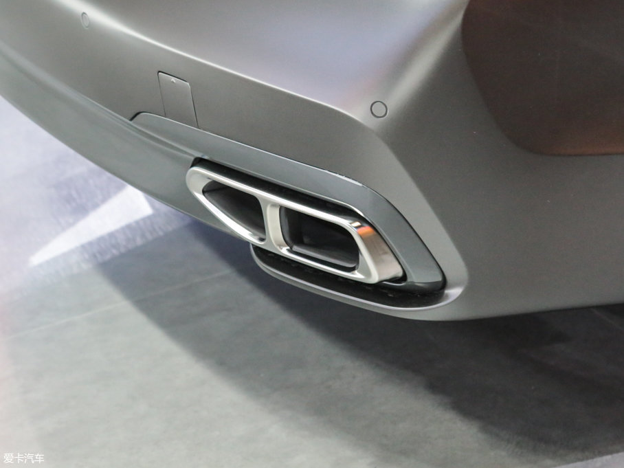 2017R7ϵ M760Li xDrive