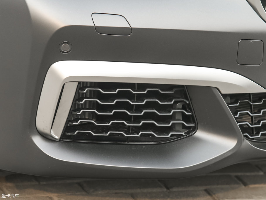 2017R7ϵ M760Li xDrive