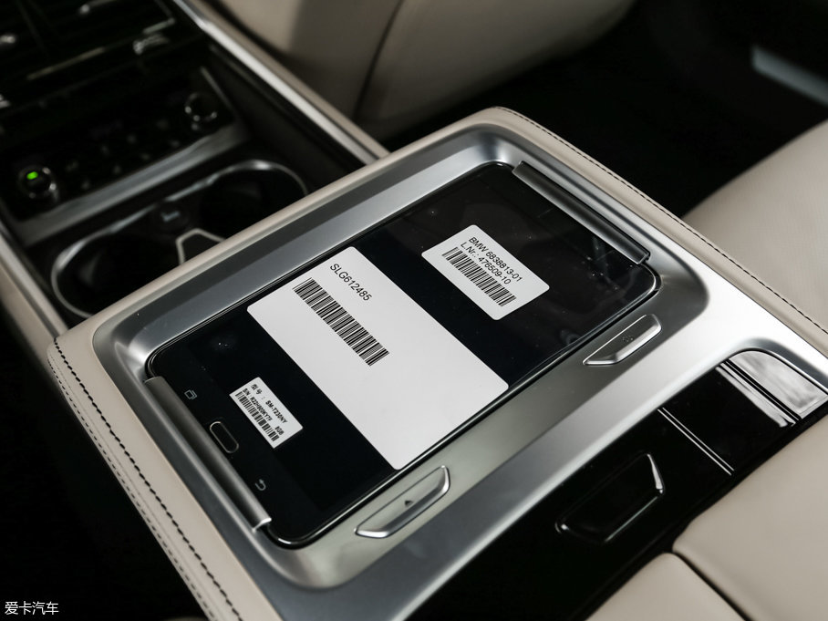 2017R7ϵ M760Li xDrive