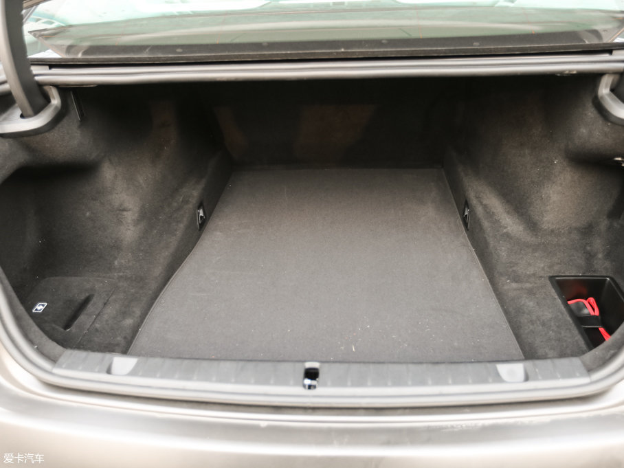 2017R7ϵ M760Li xDrive