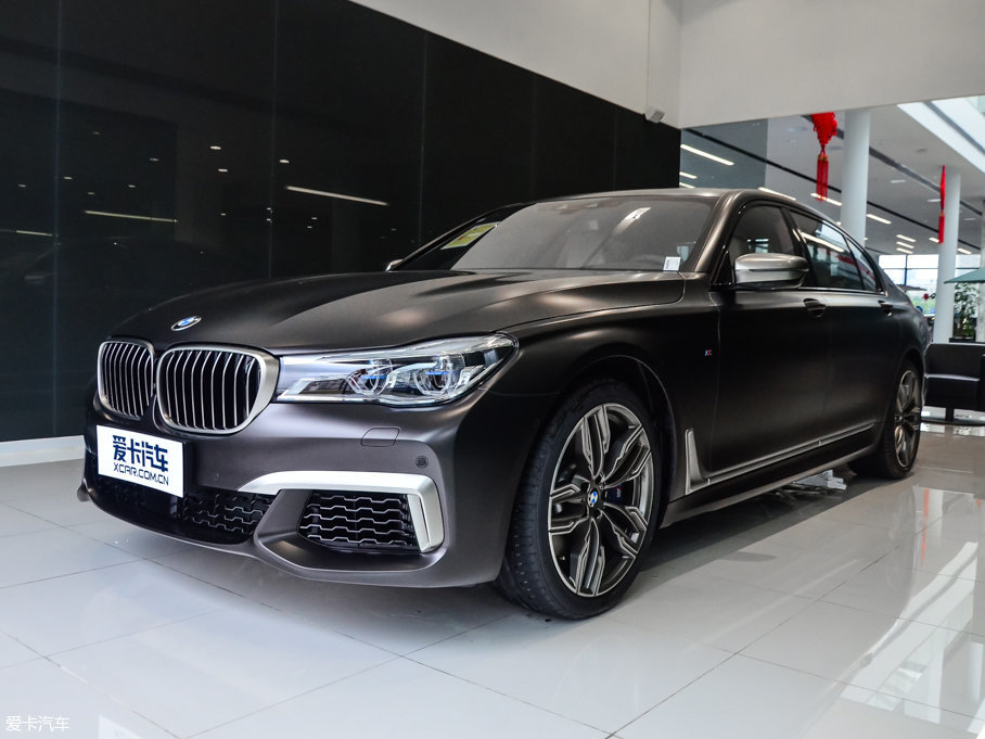 2017R7ϵ M760Li xDrive