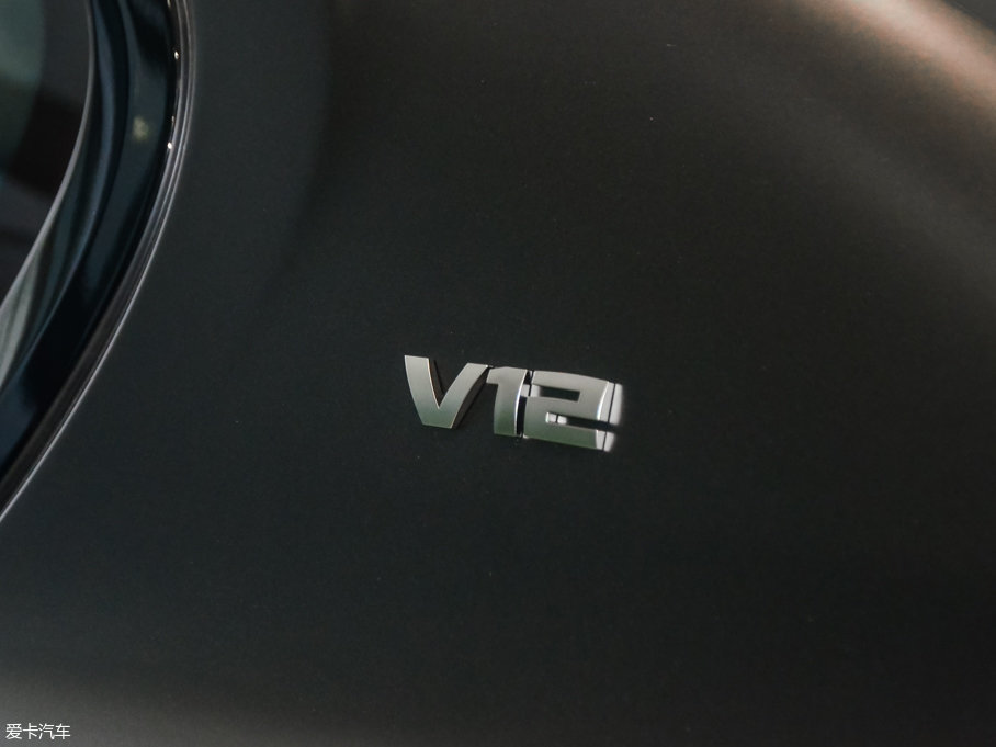 2017R7ϵ M760Li xDrive