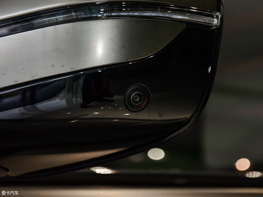 2017R7ϵ M760Li xDrive