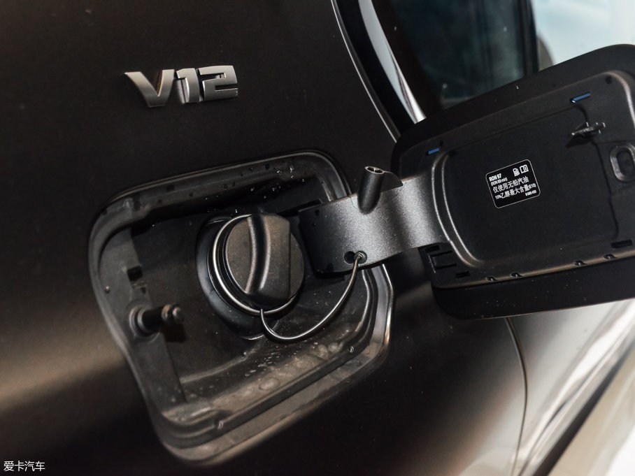 2017R7ϵ M760Li xDrive