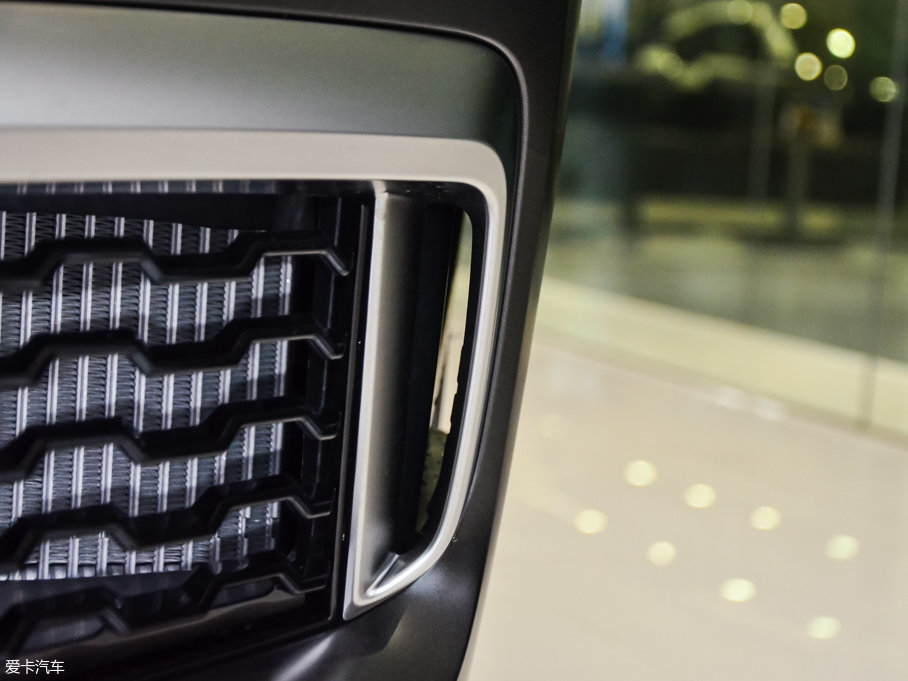 2017R7ϵ M760Li xDrive