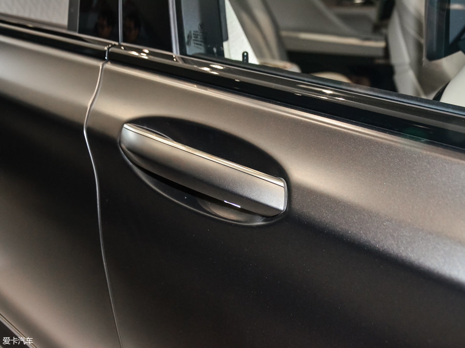 2017R7ϵ M760Li xDrive