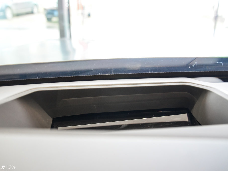 2017R7ϵ M760Li xDrive