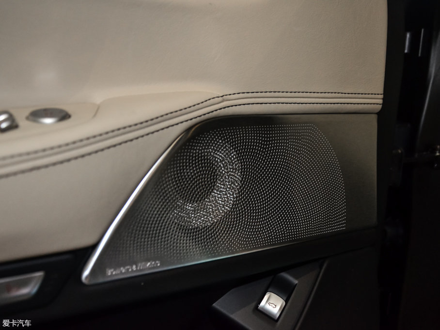 2017R7ϵ M760Li xDrive