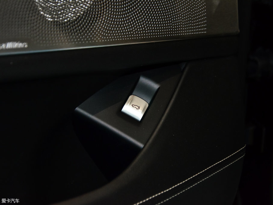 2017R7ϵ M760Li xDrive