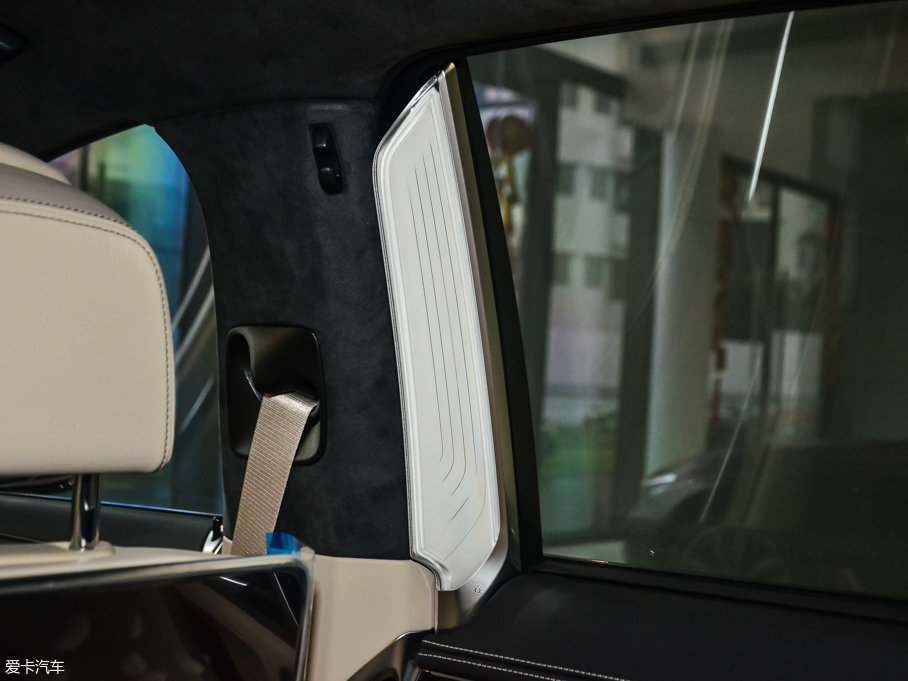 2017R7ϵ M760Li xDrive