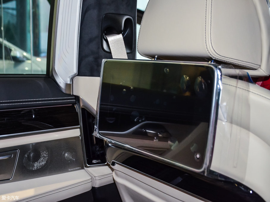 2017R7ϵ M760Li xDrive