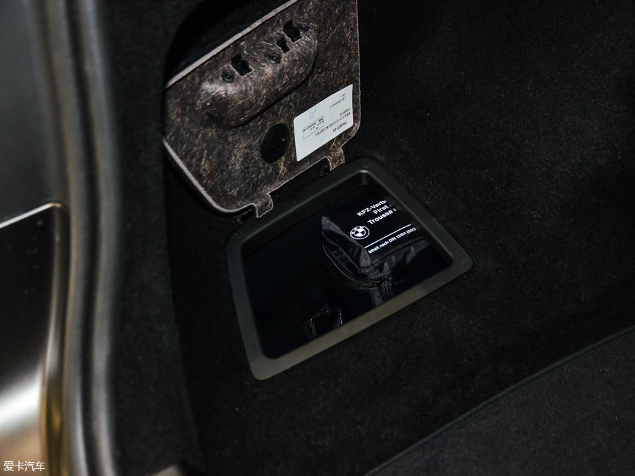 2017R7ϵ M760Li xDrive