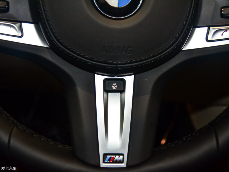 2017R7ϵ M760Li xDrive