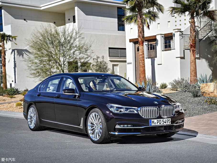 2017R7ϵ M760Li xDrive ׿ԽA