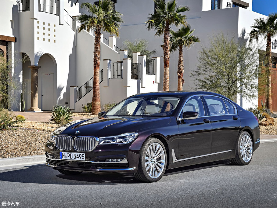 2017R7ϵ M760Li xDrive ׿ԽA