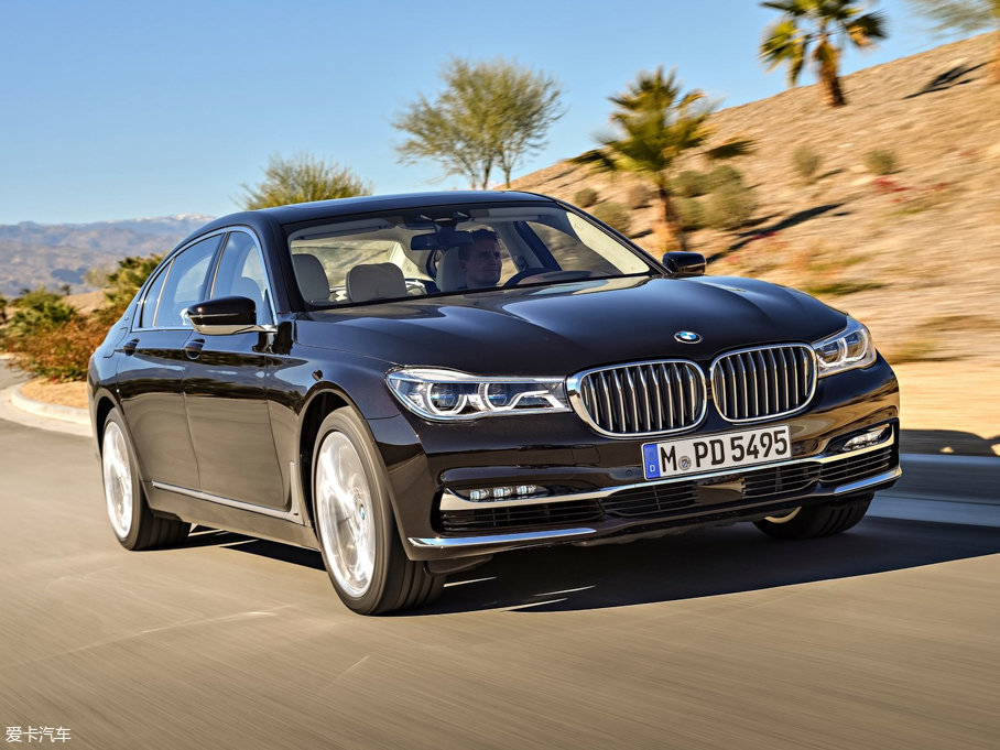 2017R7ϵ M760Li xDrive ׿ԽA