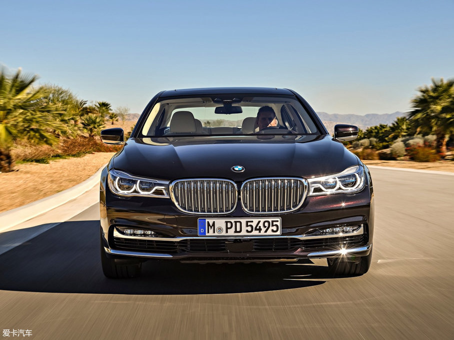 2017R7ϵ M760Li xDrive ׿ԽA