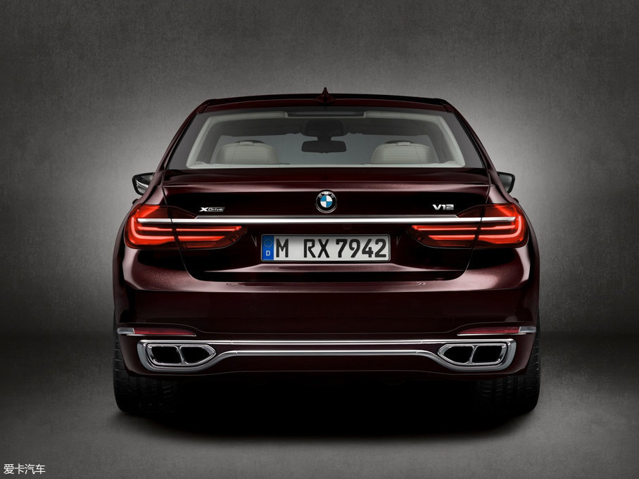 2017R7ϵ M760Li xDrive ׿ԽA