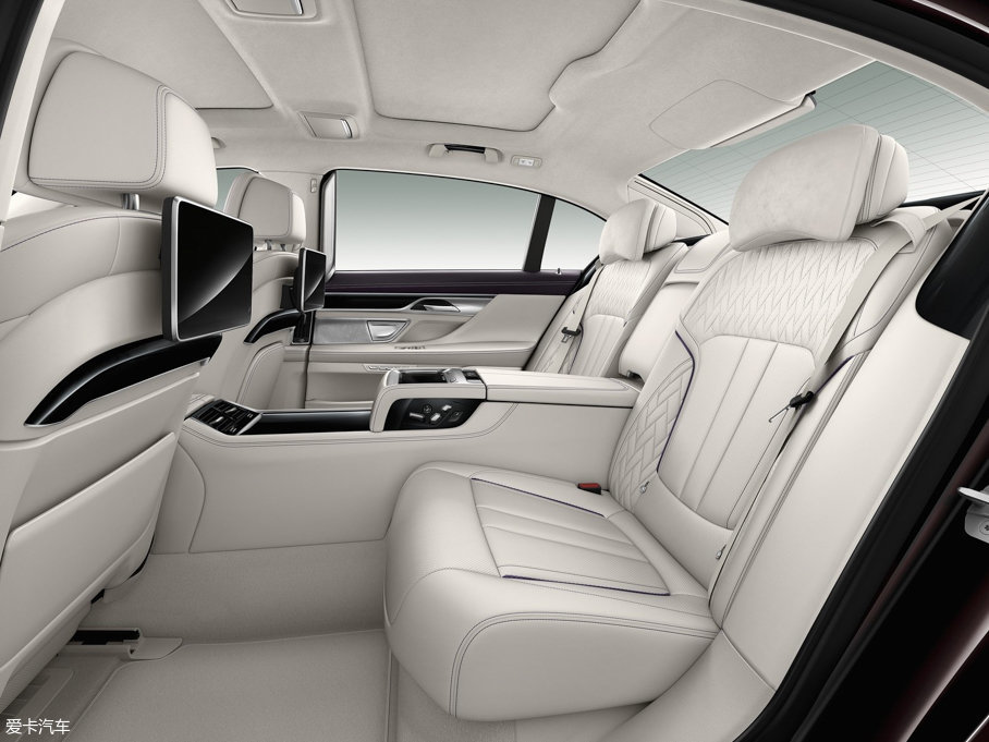 2017R7ϵ M760Li xDrive ׿ԽA